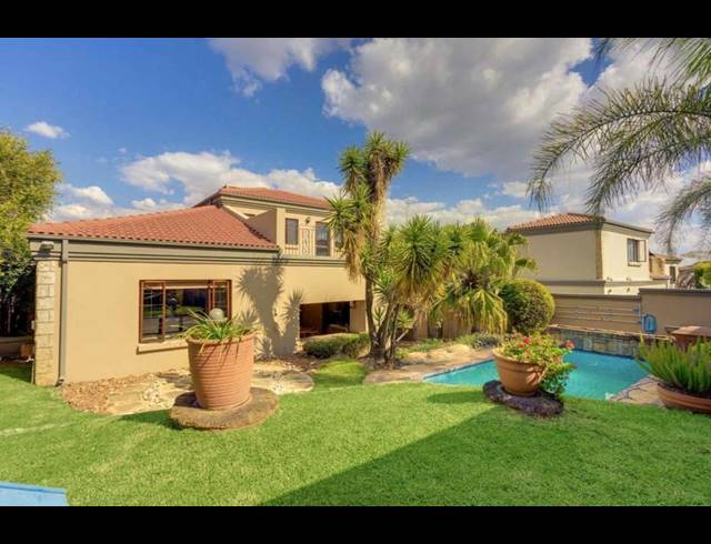 4 BEDROOM HOUSE FOR SALE IN CRAIGAVON